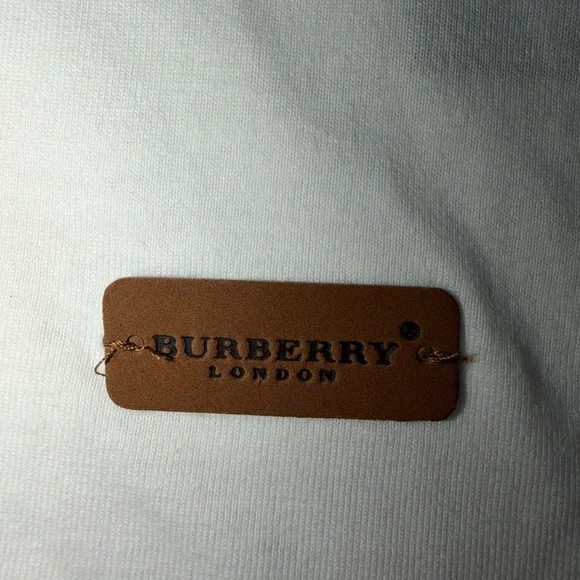 Burberry White and Gold Logo T-Shirt - Picture 9 of 15